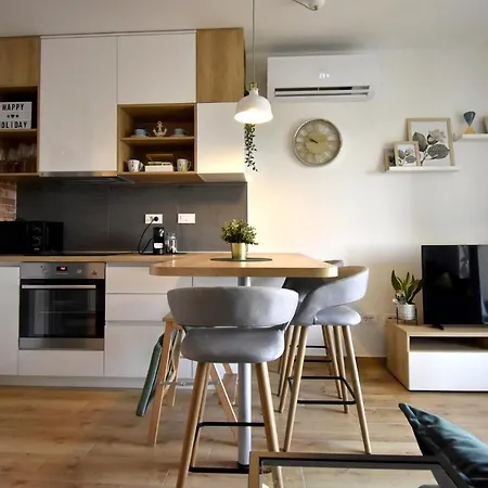 Nikola Apartmán