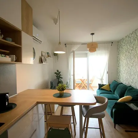 Nikola Apartment