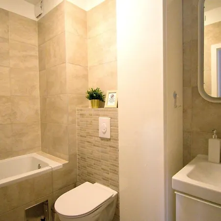 Nikola Apartment *